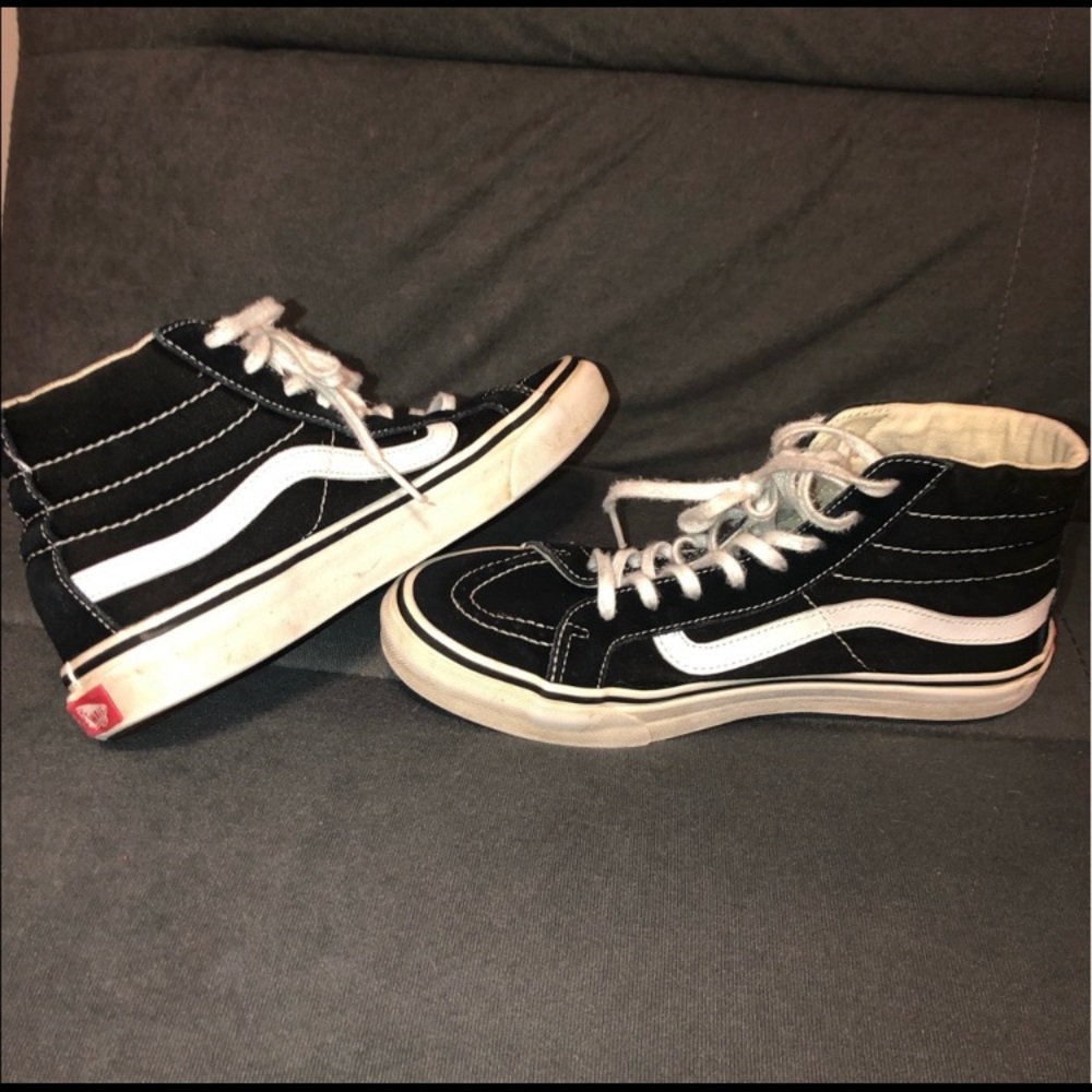 black and white high top vans (6.0M, 7.5W)